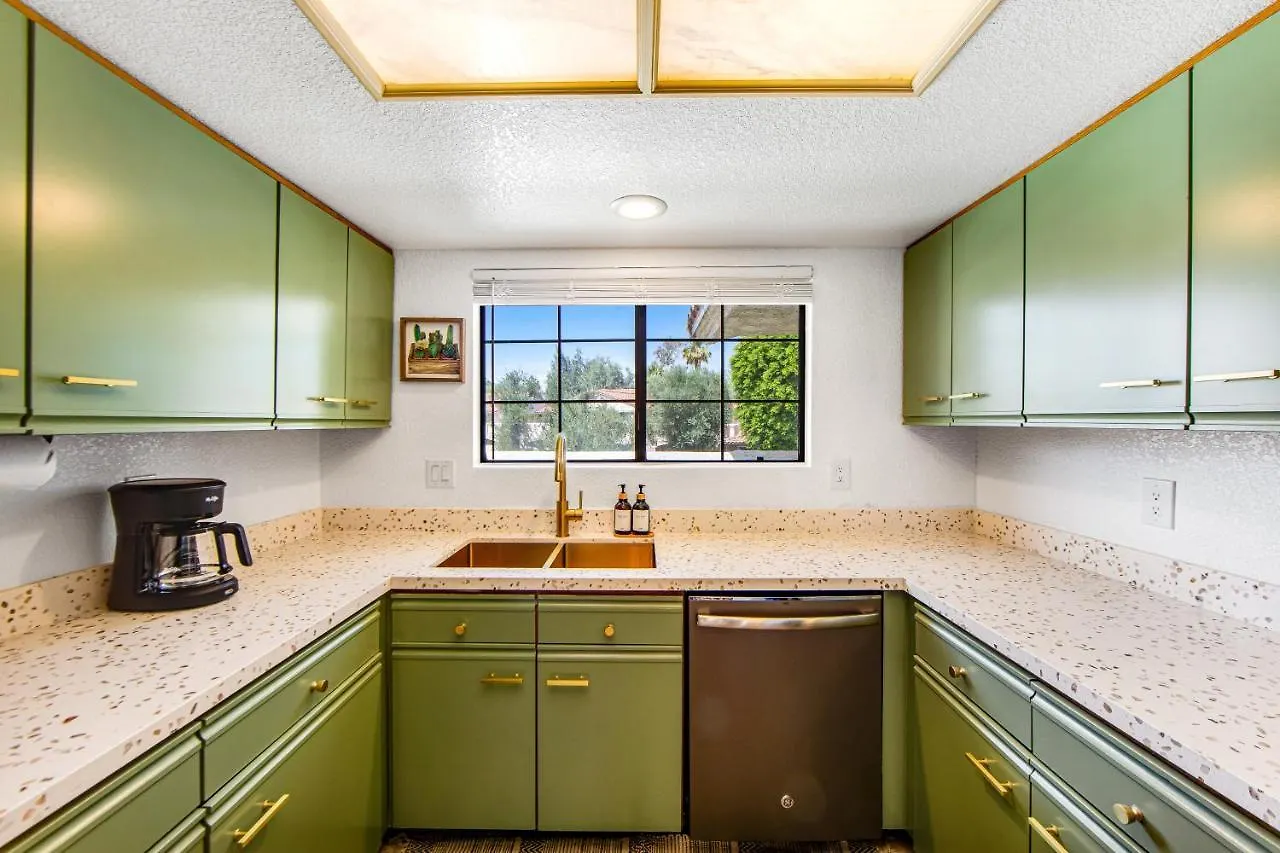 Апартаменты La Casita Mesquite Permit #47166 Палм-Спрингс 0*,